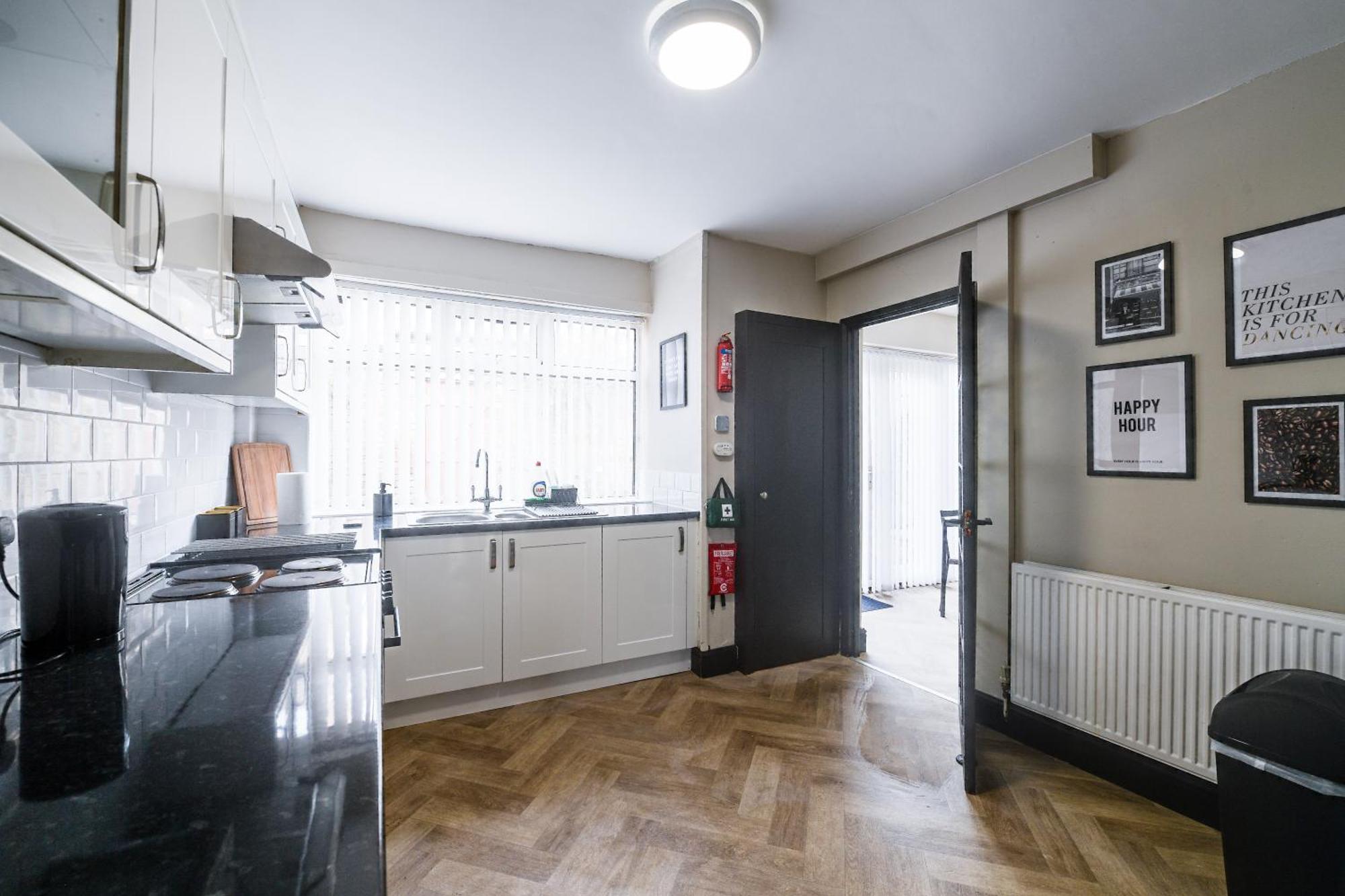 Poppy'S Place - Manningham Road リヴァプール エクステリア 写真
